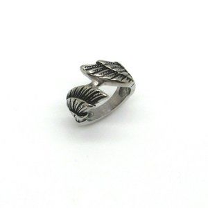 Stainless steel wings ring